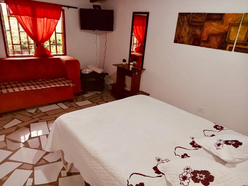 House Bed and Breakfast Guatapé Buitenkant foto